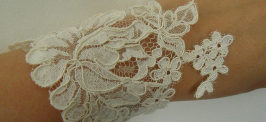 Bracelet en dentelle